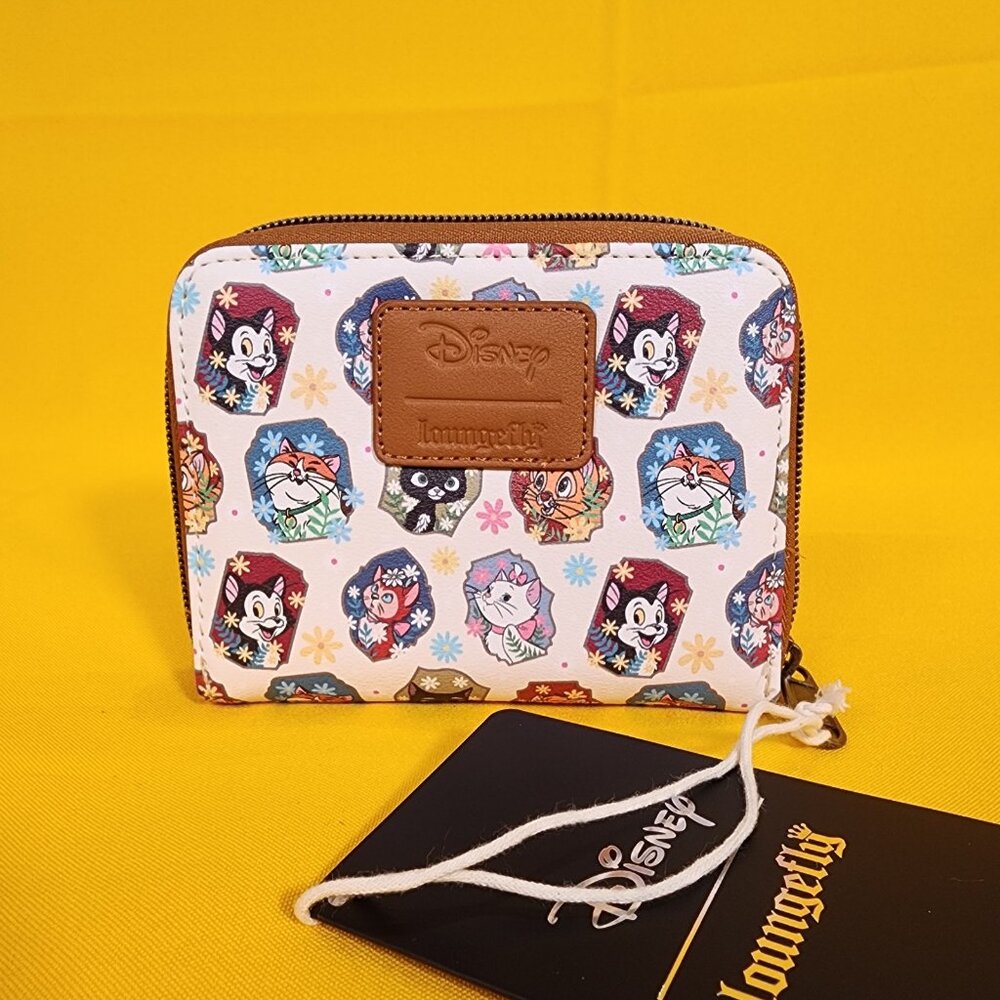 Loungefly Disney Cats Flower Portrait AOP Marie Figaro Dinah Zip Wallet NEW - Picture 4 of 12